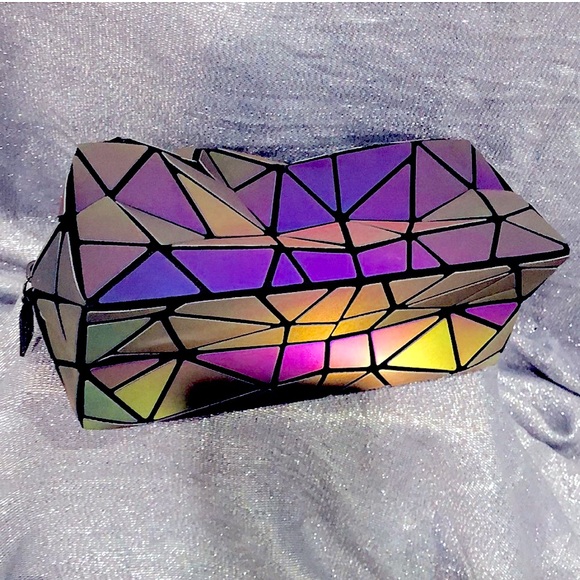 Geometric Makeup| Cosmetics | Beauty Bag/Pouch »Iridescence Shiny Luminous Color - Picture 4 of 13